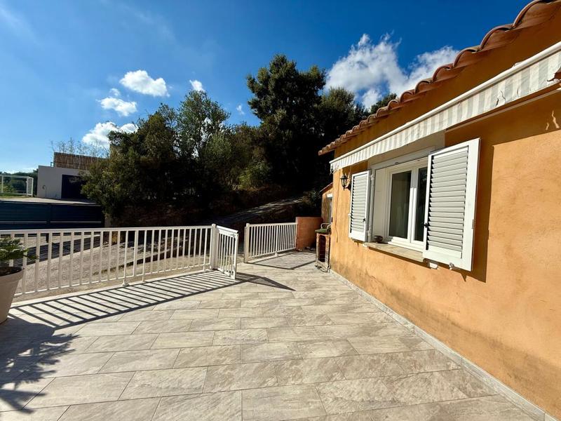 Villa - 190 m² - 8 pièces