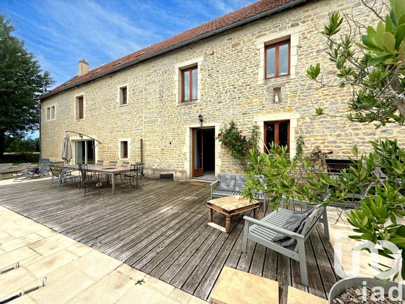 Maison - 326 m² - 11 pièces