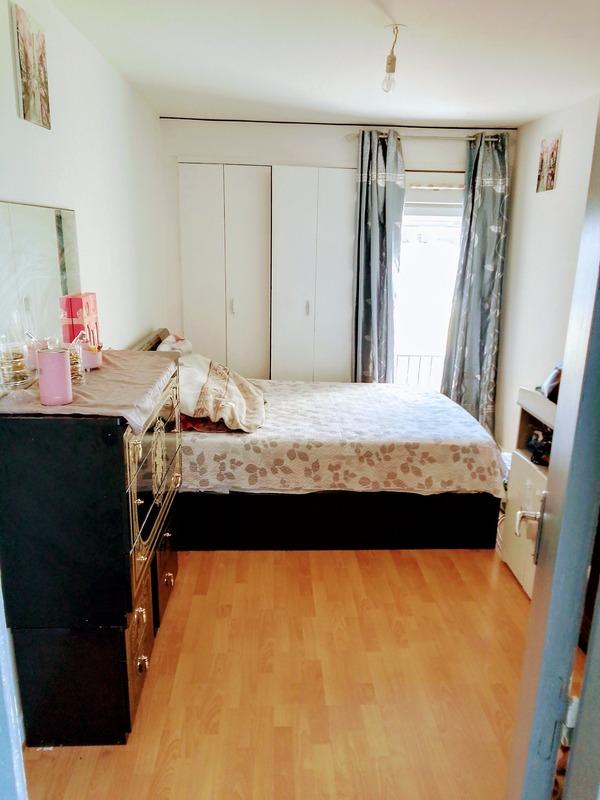 Appartement ancien - 79 m² - 4 pièces