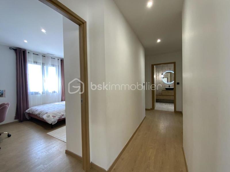 Maison - 180 m² - 6 pièces