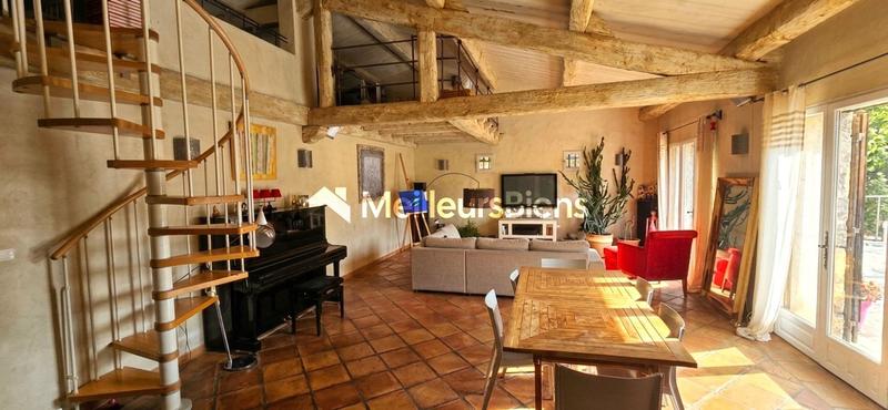 Mas - 210 m² - 8 pièces