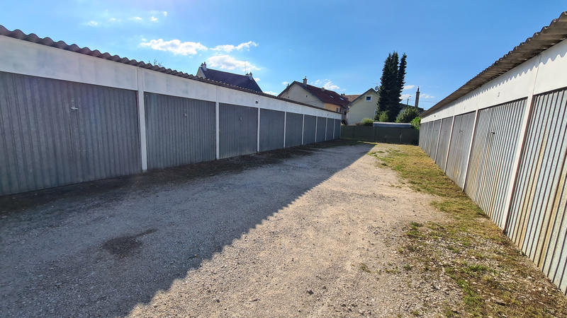 Parking / Garage - 10 m²