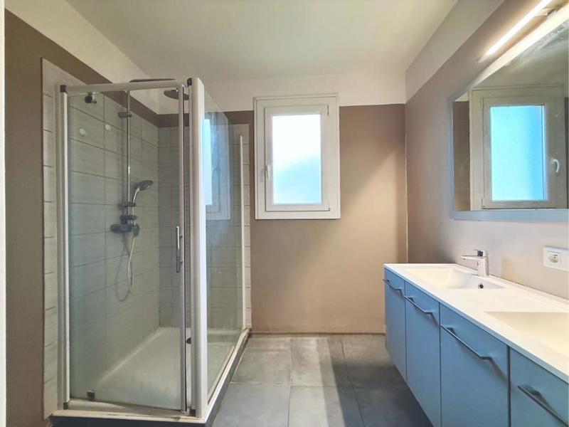 Appartement - 94 m² - 4 pièces