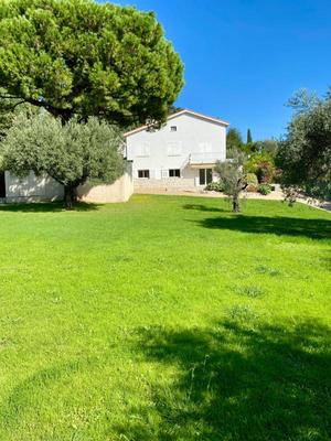 Villa - 209 m² - 2 pièces