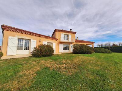 Propriété - 162 m² - 5 pièces