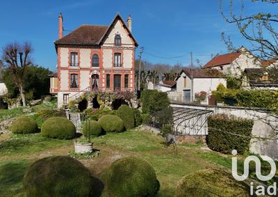 Maison - 276 m² - 10 pièces