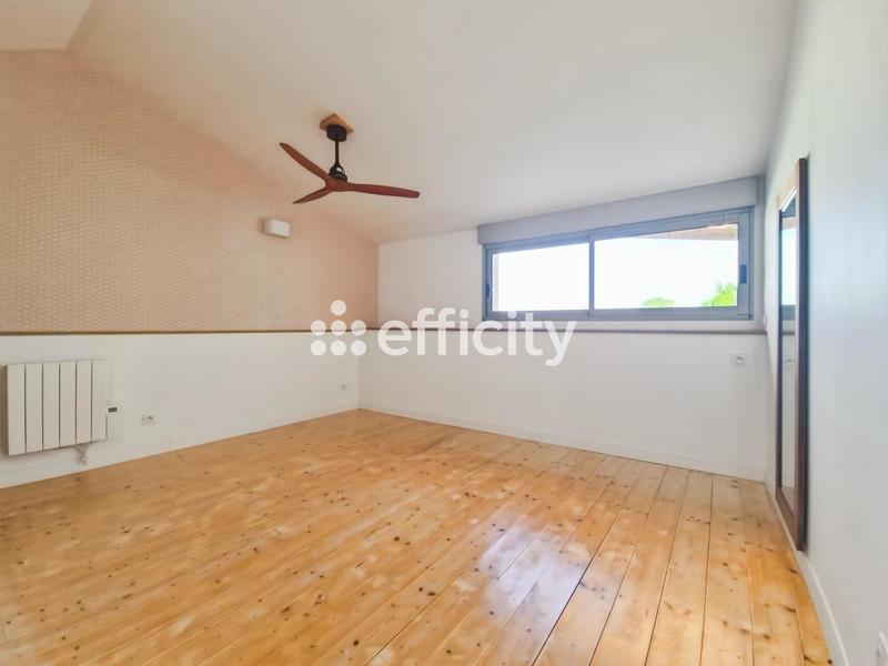 Maison - 194 m² - 5 pièces