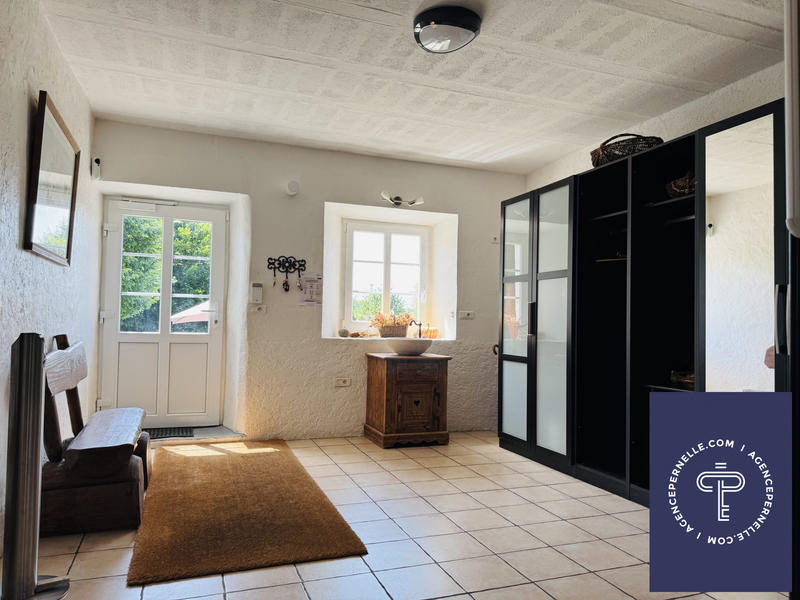 Ferme - 572 m² - 25 pièces