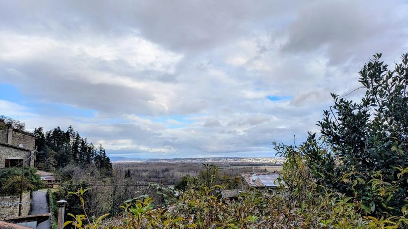 Maison en pierre - 66 m² - 2 pièces