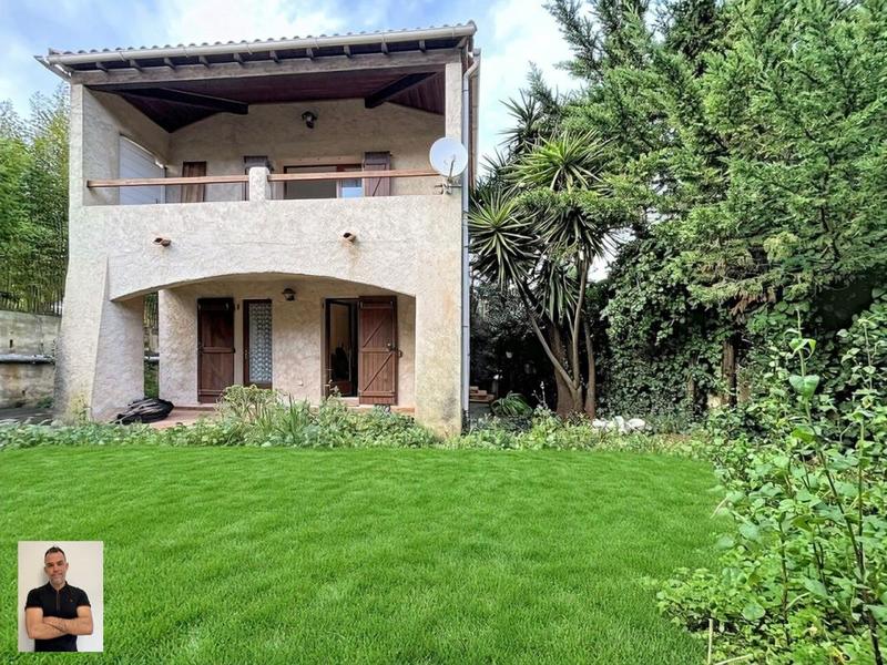 Maison - 105 m² - 6 pièces