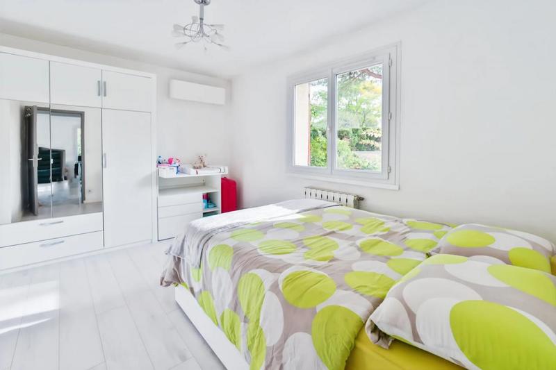 Maison - 240 m² - 9 pièces