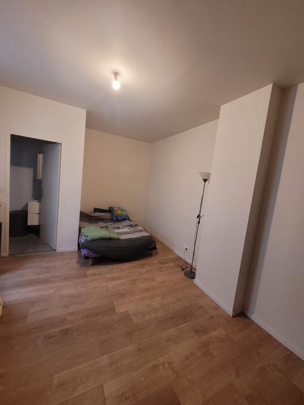 Studio - 49 m² - 1 pièce
