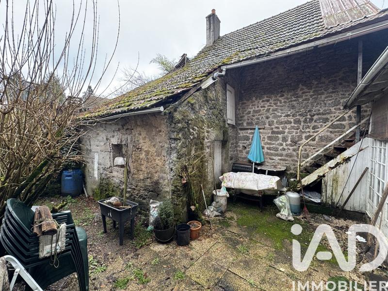 Maison - 218 m² - 7 pièces