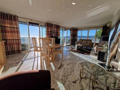 Appartement - 93 m² - 3 pièces