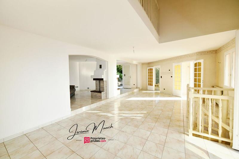 Villa - 285 m² - 7 pièces