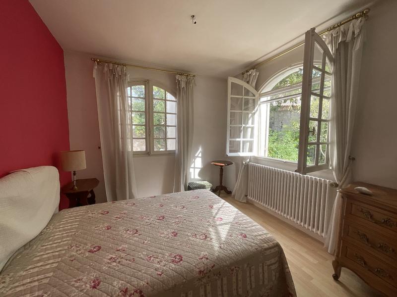 Maison - 216 m² - 6 pièces