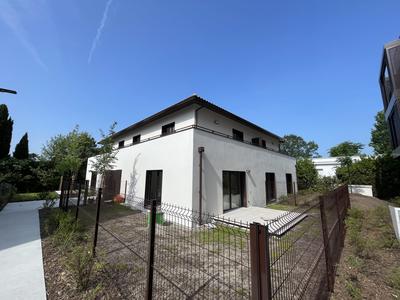 Maison - 99 m² - 5 pièces