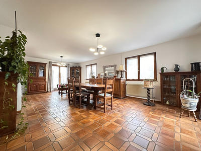 Maison - 200 m² - 7 pièces