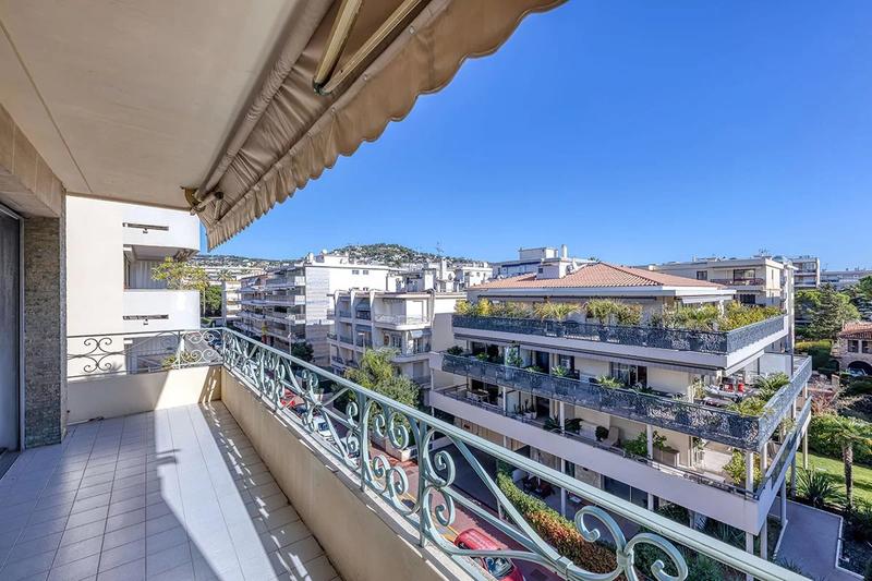 Appartement - 72 m² - 2 pièces