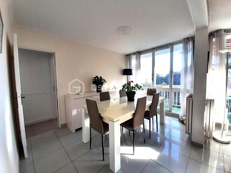 Appartement - 94 m² - 4 pièces