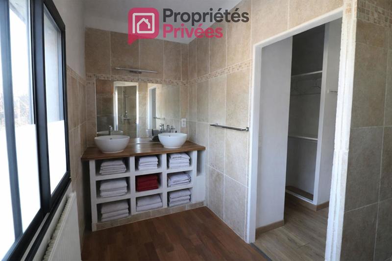 Maison - 200 m² - 8 pièces