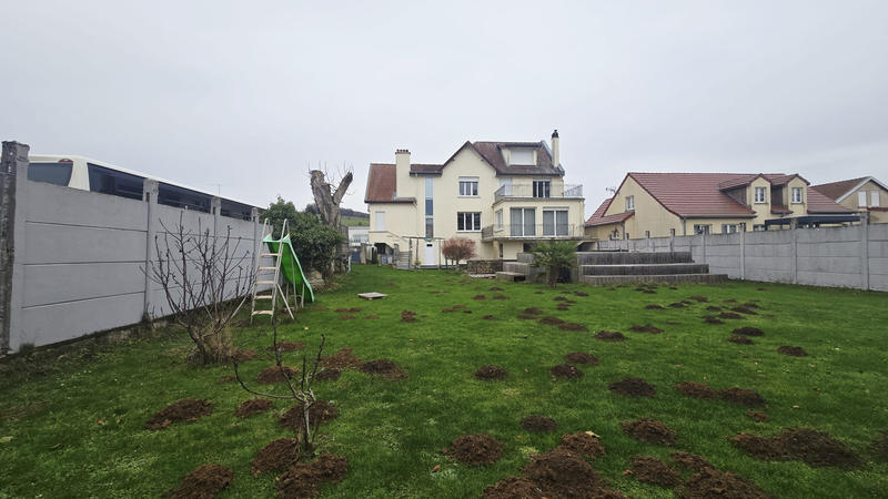 Maison - 272 m² - 9 pièces