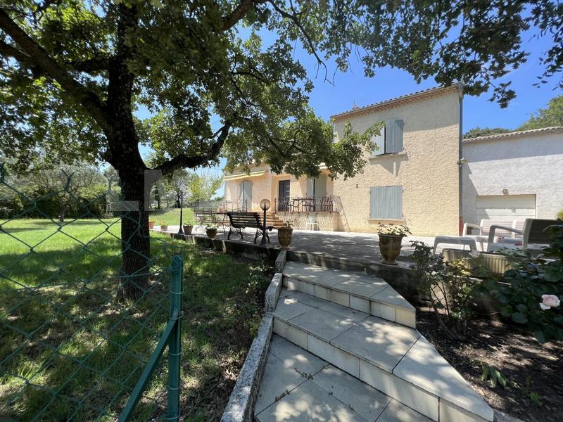 Maison provençale - 264 m² - 11 pièces
