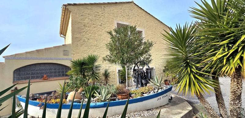 Maison - 121 m² - 5 pièces