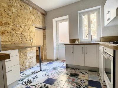 Maison - 99 m² - 4 pièces