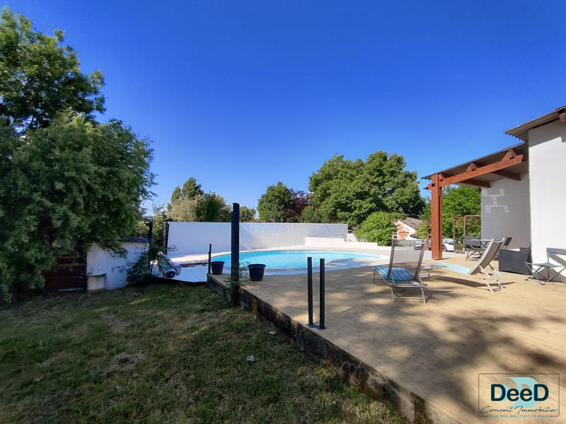 Villa - 252 m² - 7 pièces