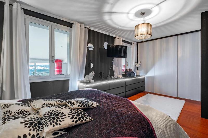 Villa - 169 m² - 6 pièces