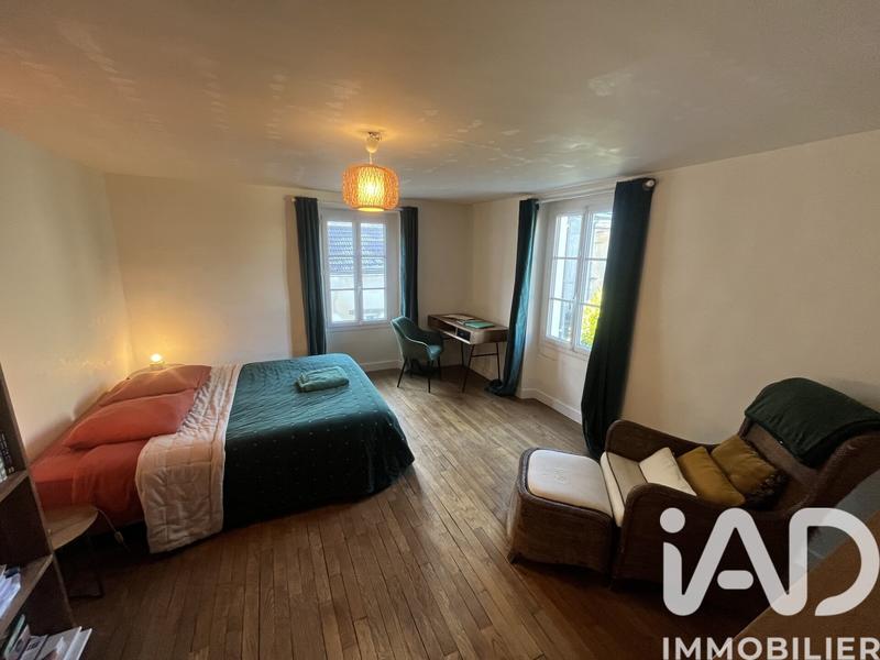 Maison - 230 m² - 8 pièces