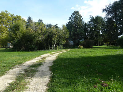 Propriété - 250 m² - 8 pièces