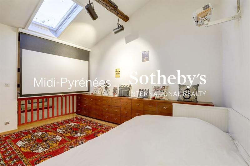 Corps de ferme - 600 m² - 14 pièces