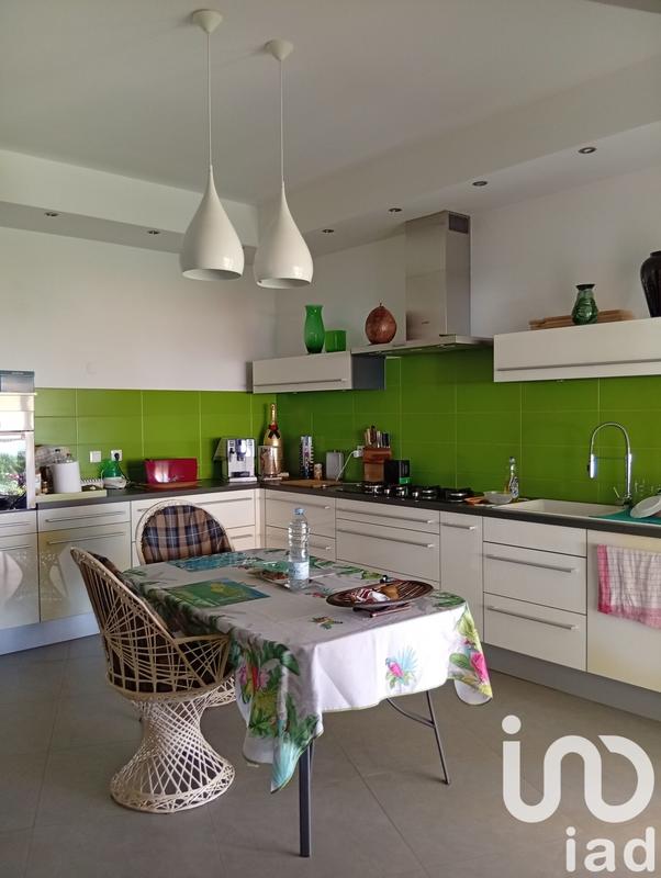 Maison - 200 m² - 6 pièces