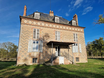 Maison - 280 m² - 13 pièces