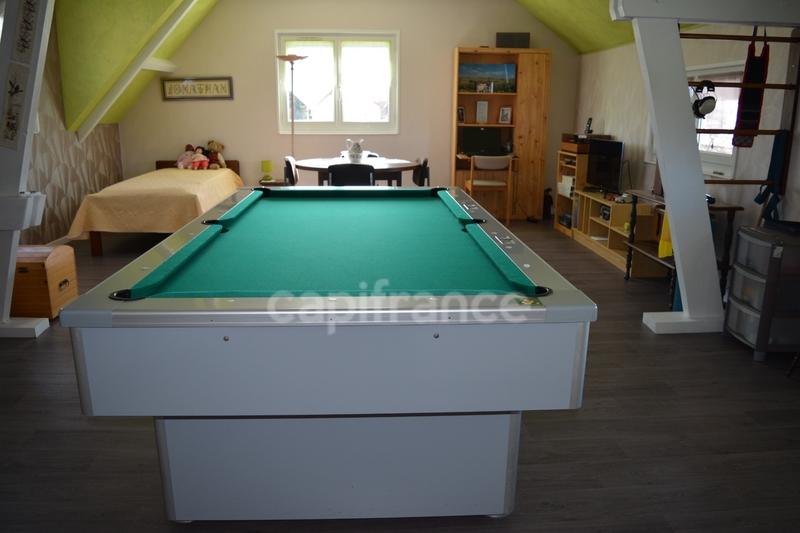 Maison - 262 m² - 8 pièces