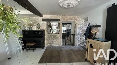 Maison - 200 m² - 7 pièces