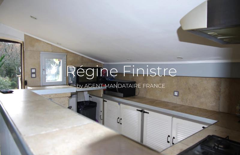 Maison - 205 m² - 7 pièces