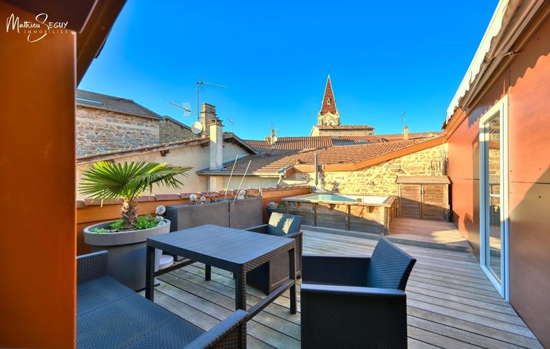 Maison - 216 m² - 8 pièces