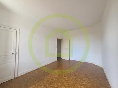 Maison - 74 m² - 4 pièces