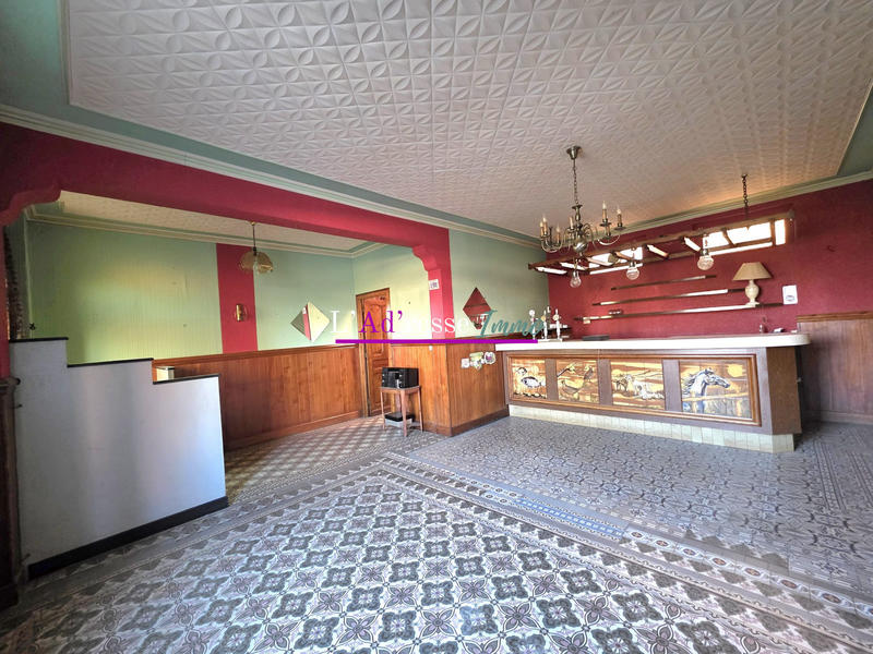 Maison - 197 m² - 8 pièces