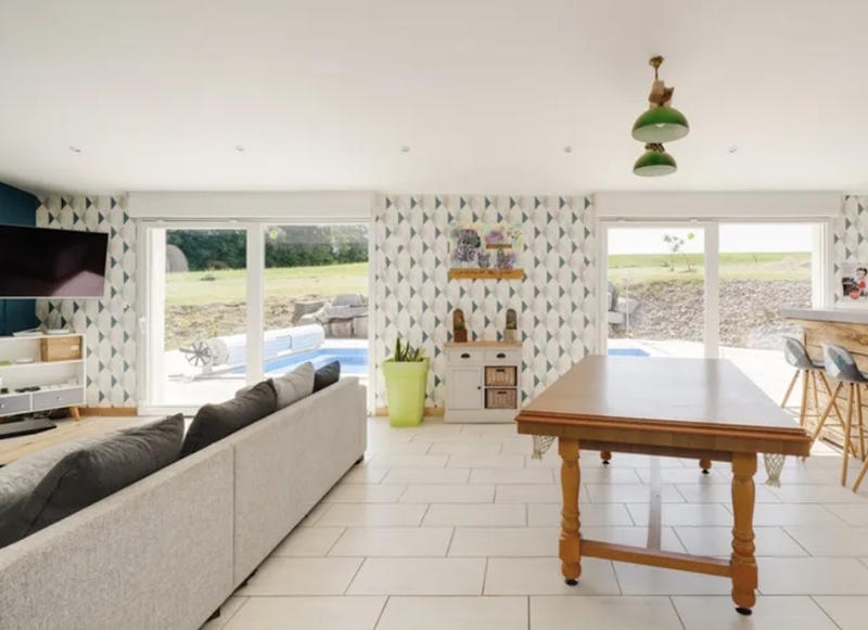 Maison - 221 m² - 10 pièces