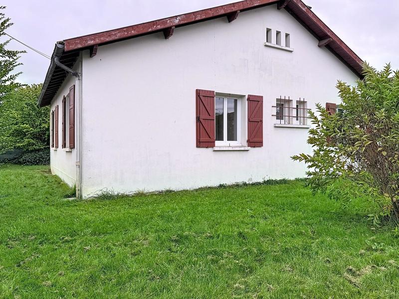 Maison - 95 m² - 5 pièces