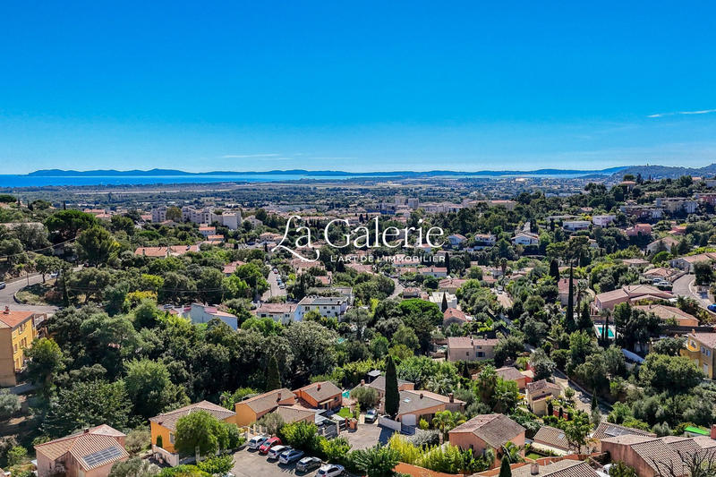 Villa - 240 m² - 7 pièces