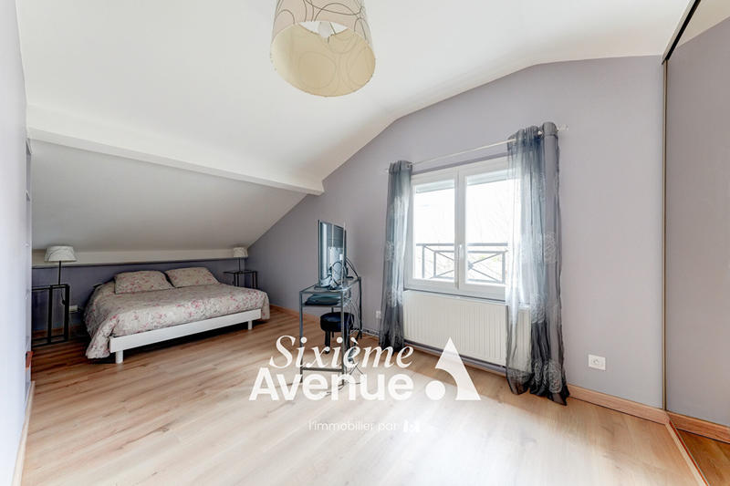 Maison - 151 m² - 6 pièces