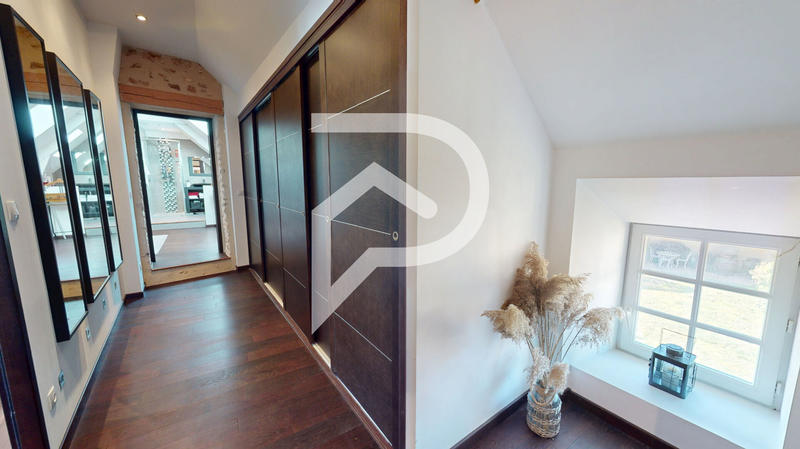 Maison - 180 m² - 6 pièces