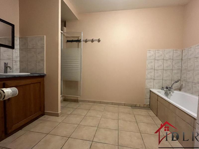 Appartement - 218 m² - 11 pièces