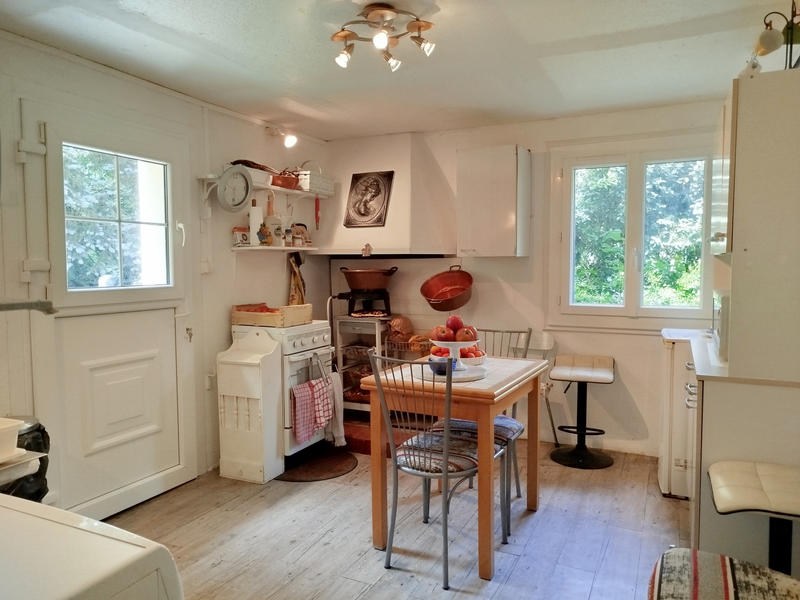 Maison - 245 m² - 11 pièces