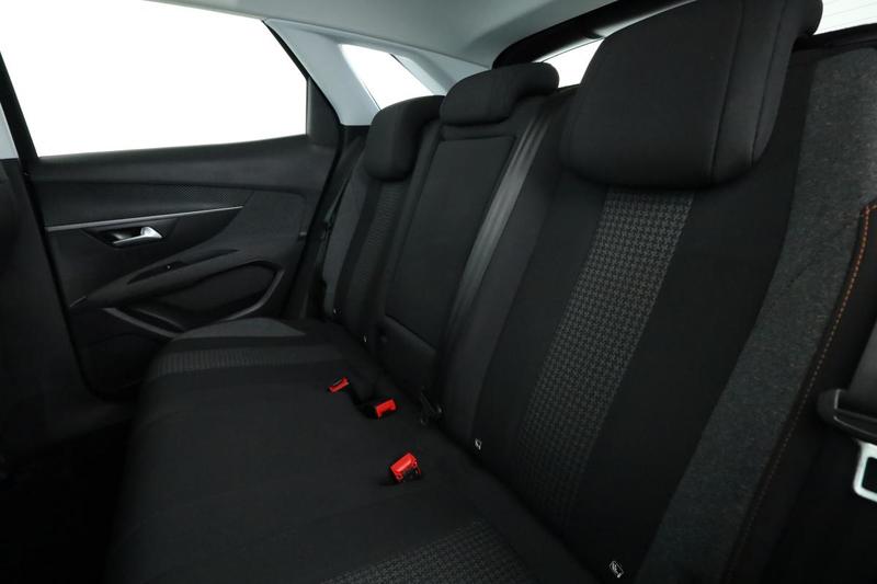 Peugeot 3008 1.5 dCi Business Eco2 Edc 90 ch